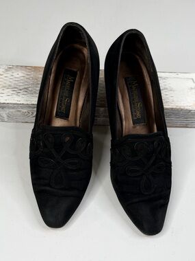 MADELINE STUART Vintage 90's "Waltz" Black Suede Pumps with Scrollwork Design-8